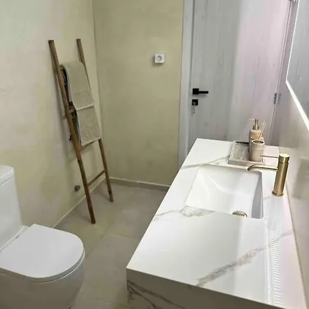 Linear Flat - Center - Private Parking Apartment Chania (Crete)