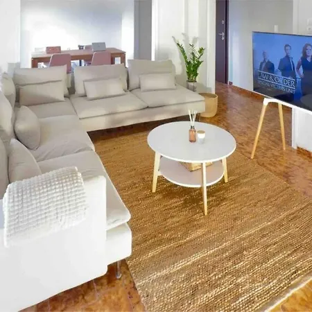 Linear Flat - Center - Private Parking Apartment *